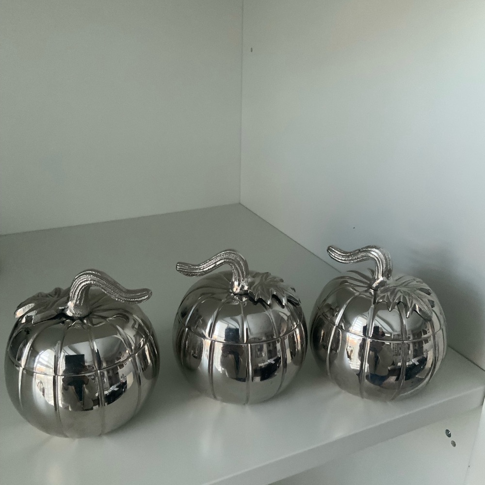 Vintage BATH & BODY WORKS Silver Metal Pumpkin Candle Containers Lid X 3 - Picture 15 of 16